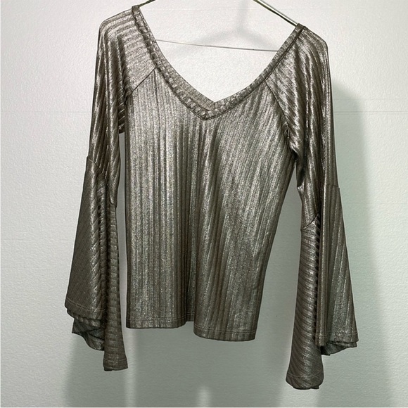 Metallic top - Picture 1 of 5
